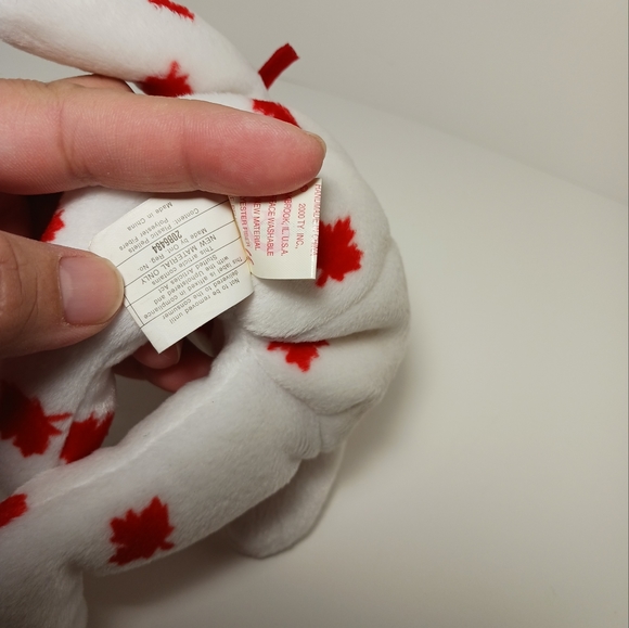 Ty Beanie Babies Chinook the Canadian Bear Canada Exclusive May 24, 2000 - Picture 7 of 8